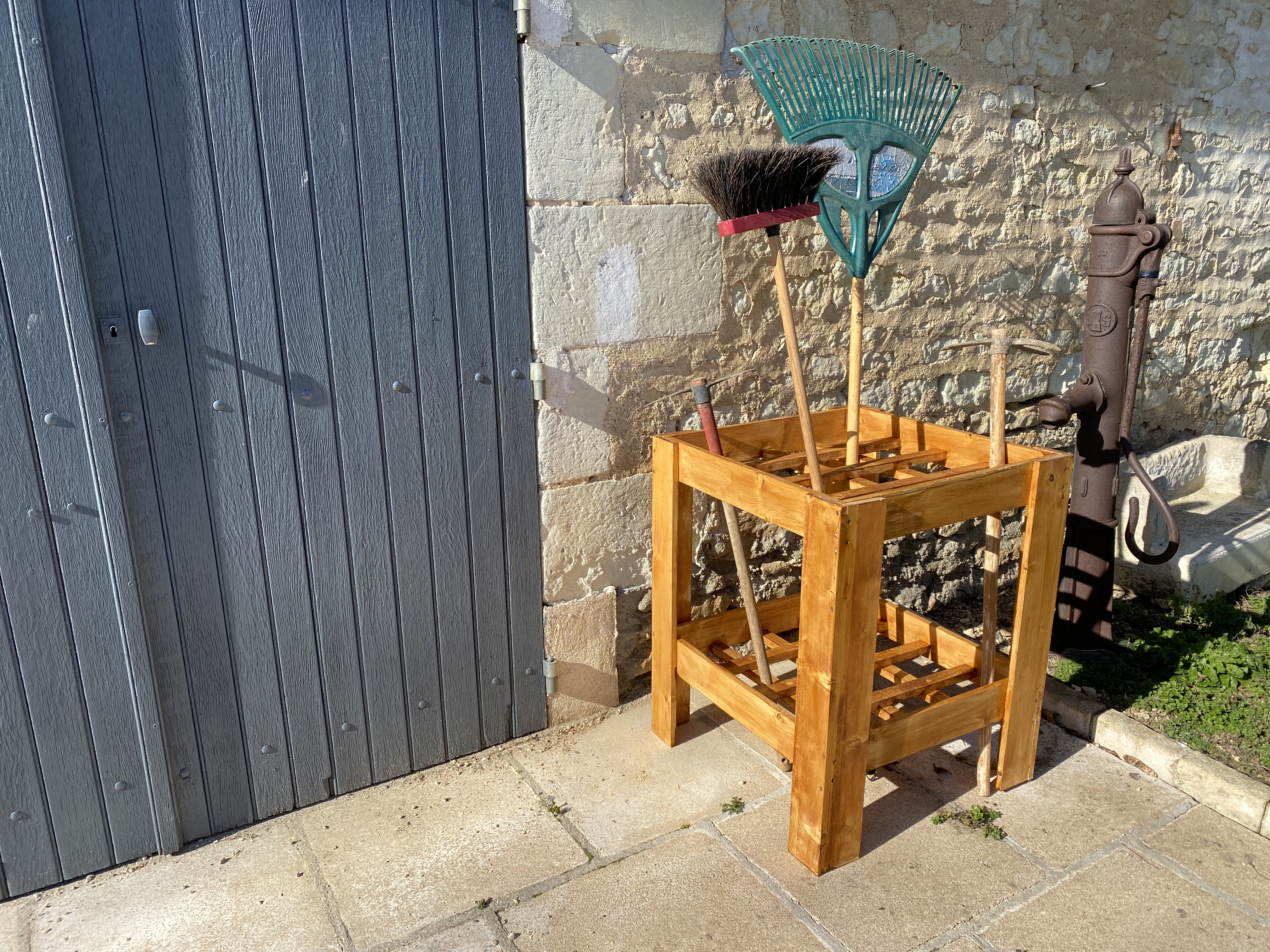 Fabriquer un porte-outil de jardin - Jardinage